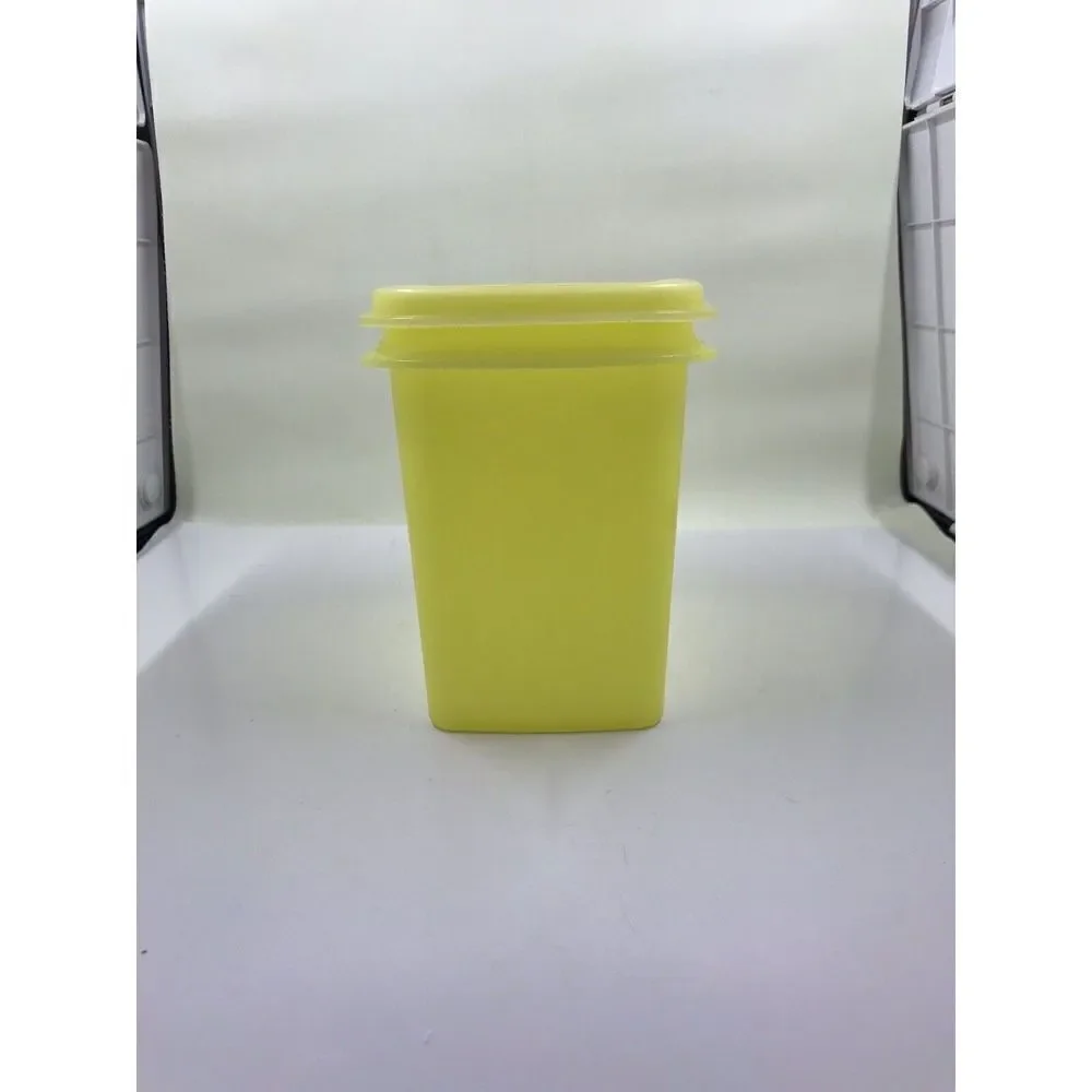 Tupperware 1243-3 Yellow Shelf Saver 2 Storage Containers With Lids Vintage